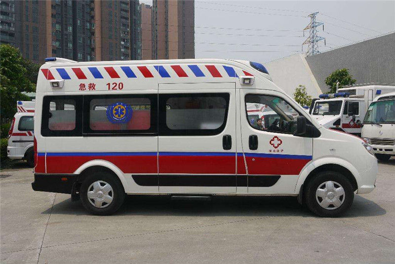 救護(hù)車一次多少錢？出車費(fèi)用太高或成救護(hù)難題？02