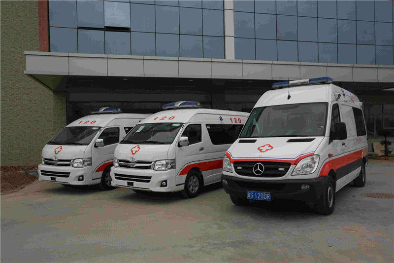 救護(hù)車(chē)進(jìn)小區(qū)受阻是怎么回事？救護(hù)車(chē)廠(chǎng)家?guī)懔私馐虑槭寄?2